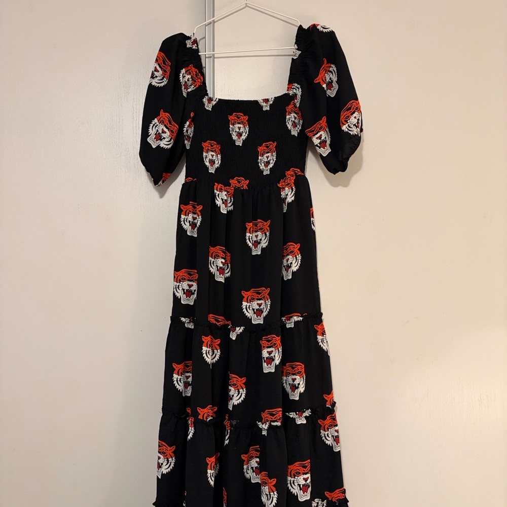 Dressed in Lala Black Tiger Print Women's Dress - Picture 4 of 8